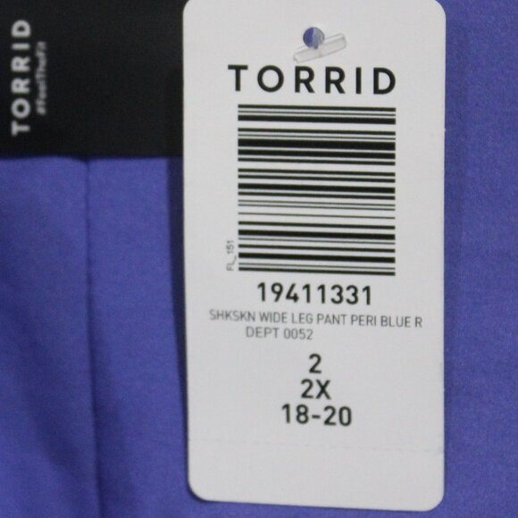 Torrid Pull-On‎ Wide Leg Studio Refined Crepe High-Rise Pants (1486) - Picture 7 of 11